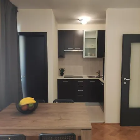 Apartman Ura 아파트 마카르스카